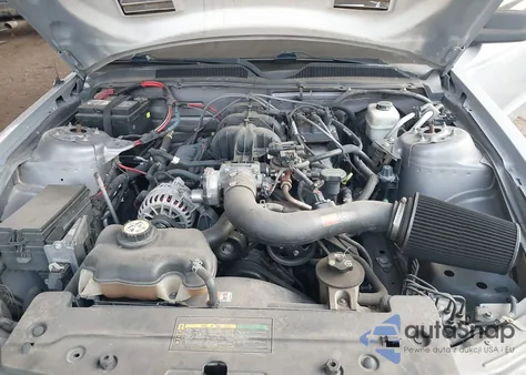 2006 Ford Mustang V6 из США, поврежденный, VIN 1ZVHT84N565219513